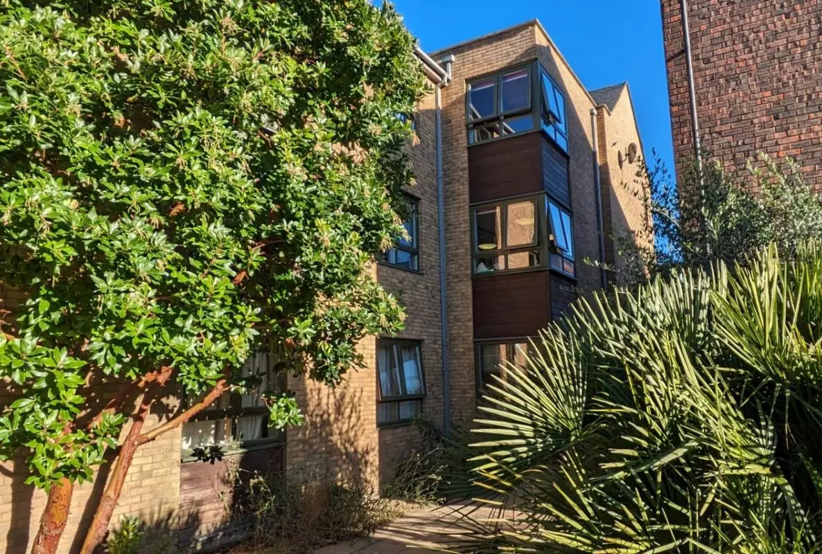 Earl Building